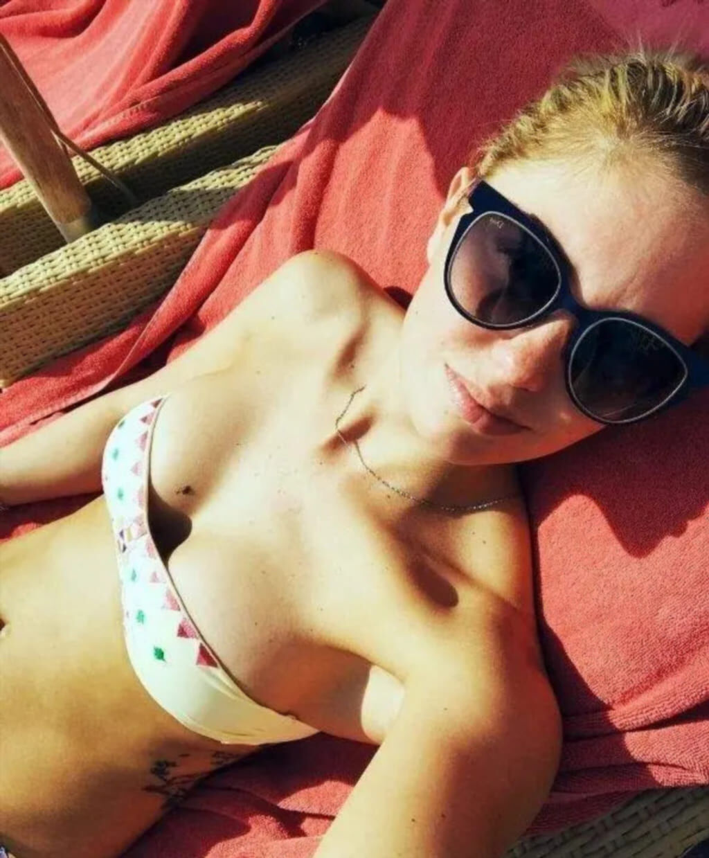 Агата Муцениеце свежий слив фото кадр 50