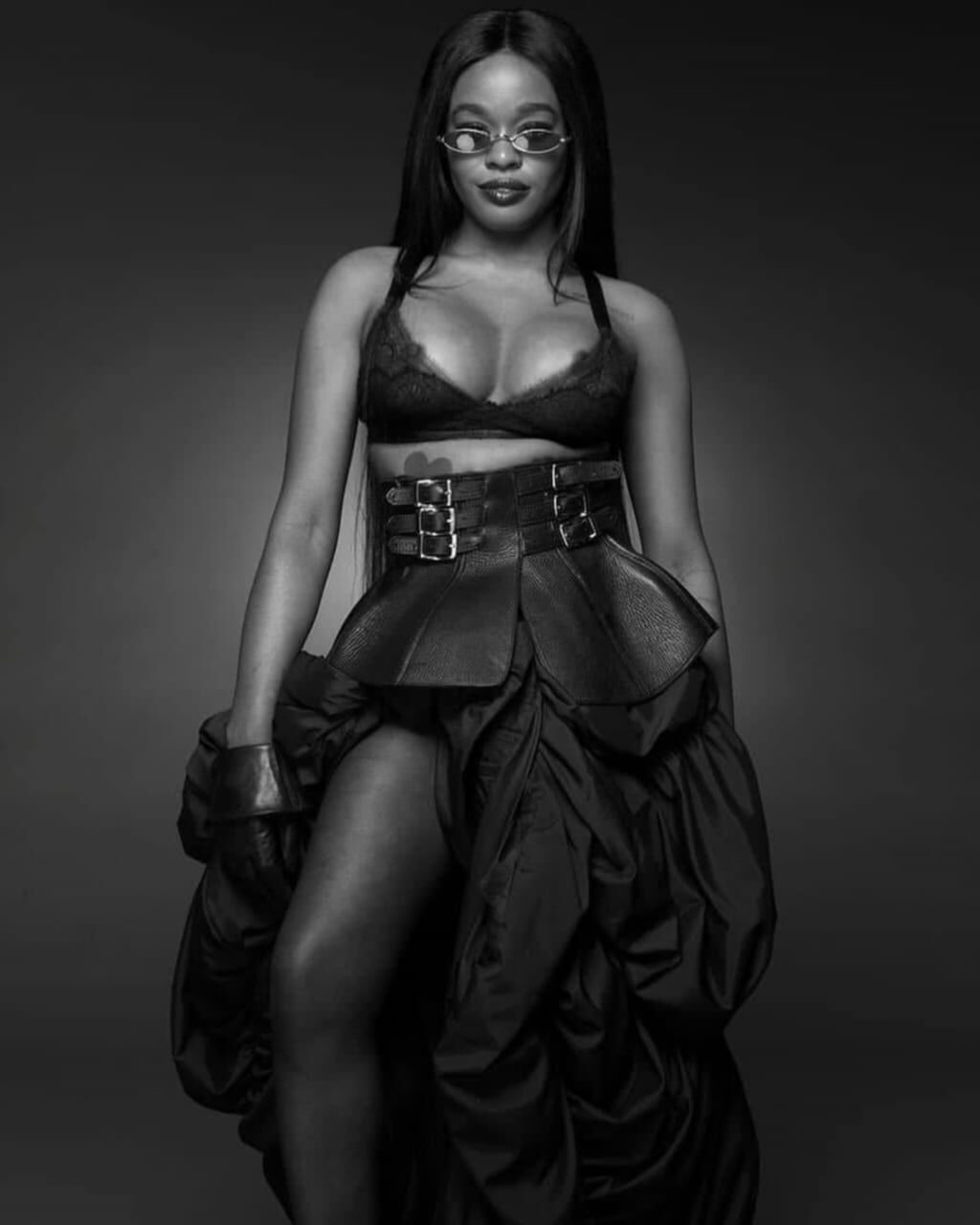 Кадры со стрима Azealia Banks, слив (подборка из сета, кадр 85)