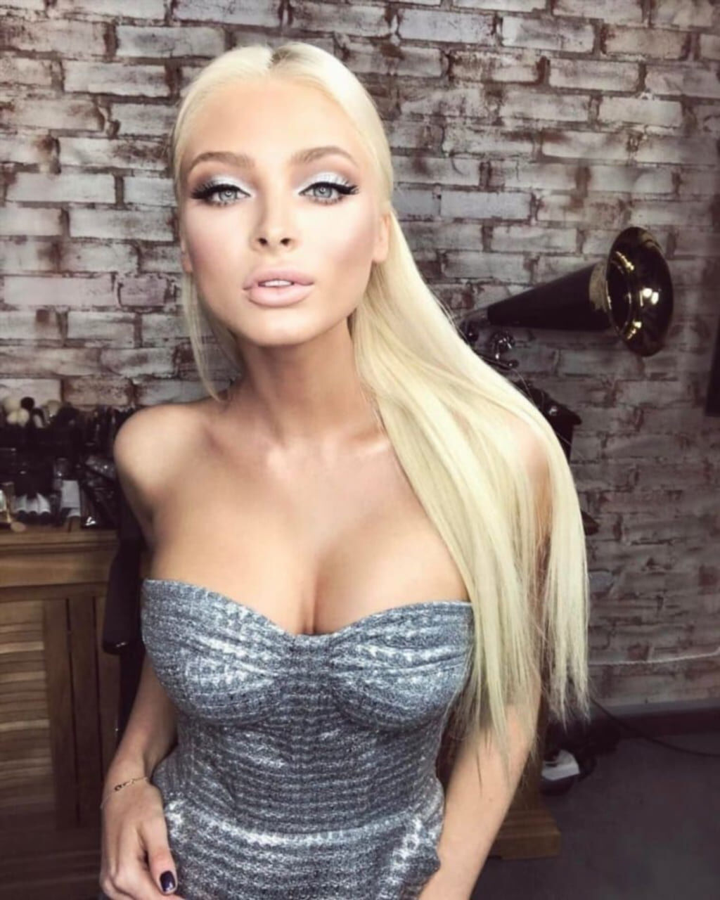 Алена Шишкова слив снимков бэкстейджа (подборка из сета, кадр 35)