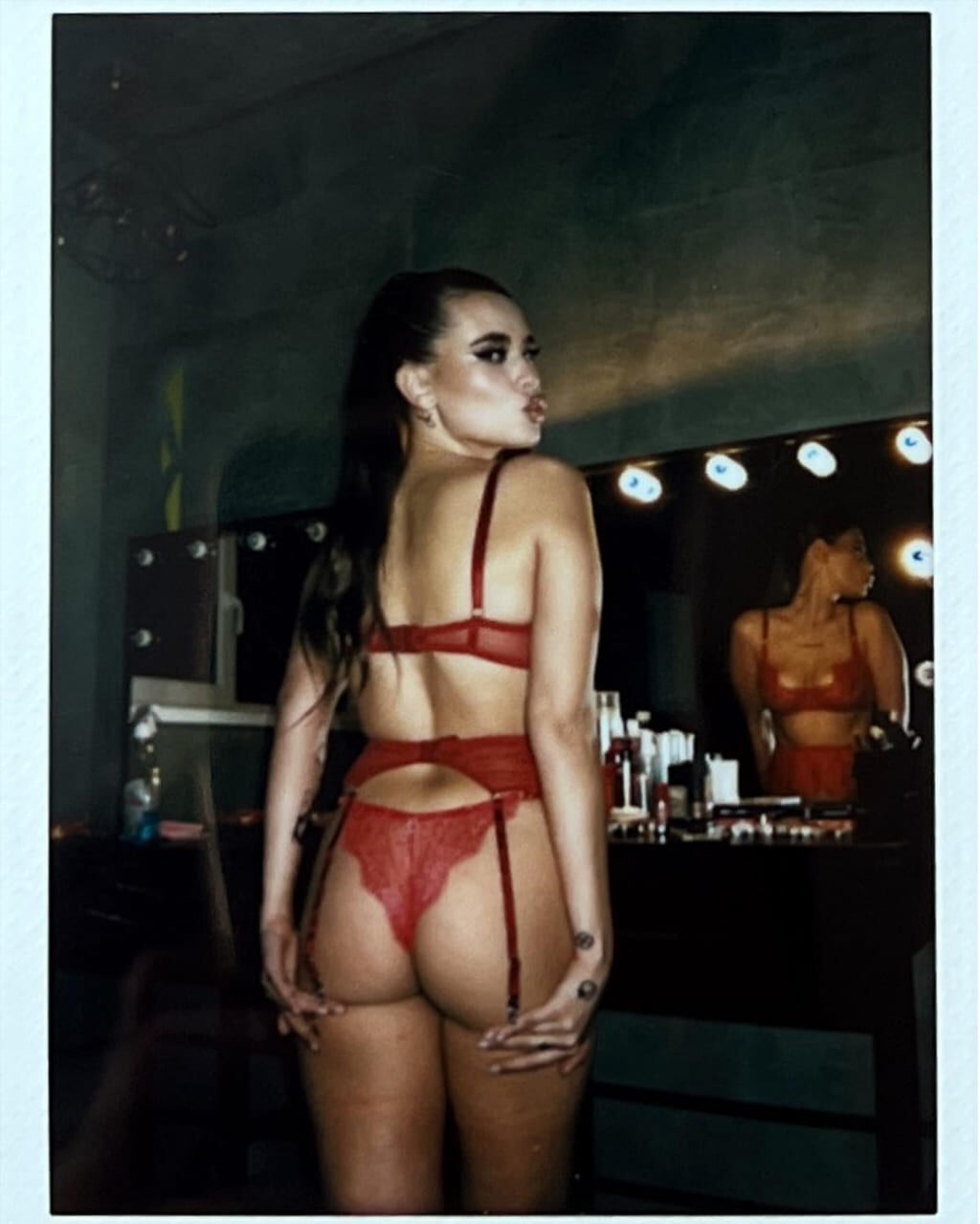 Новый слив фото — кадр из сета #98 Новый слив фотографий Резник (горячие кадры, кадр 98)