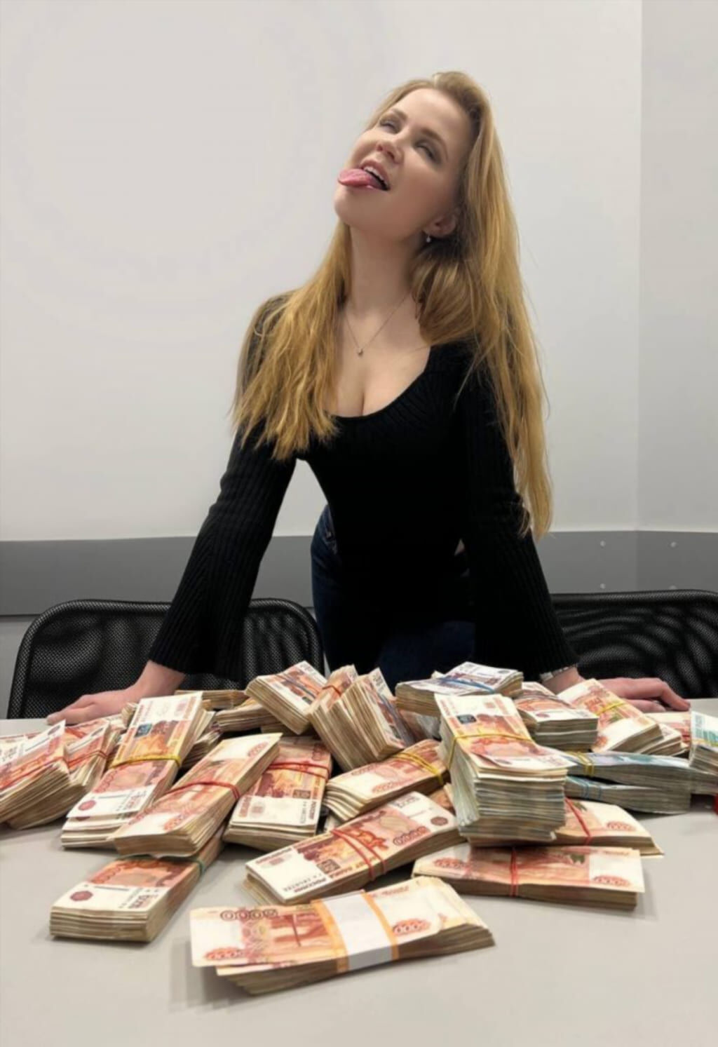 Слив откровенных фото Робигуд (детальный ракурс, кадр 35)