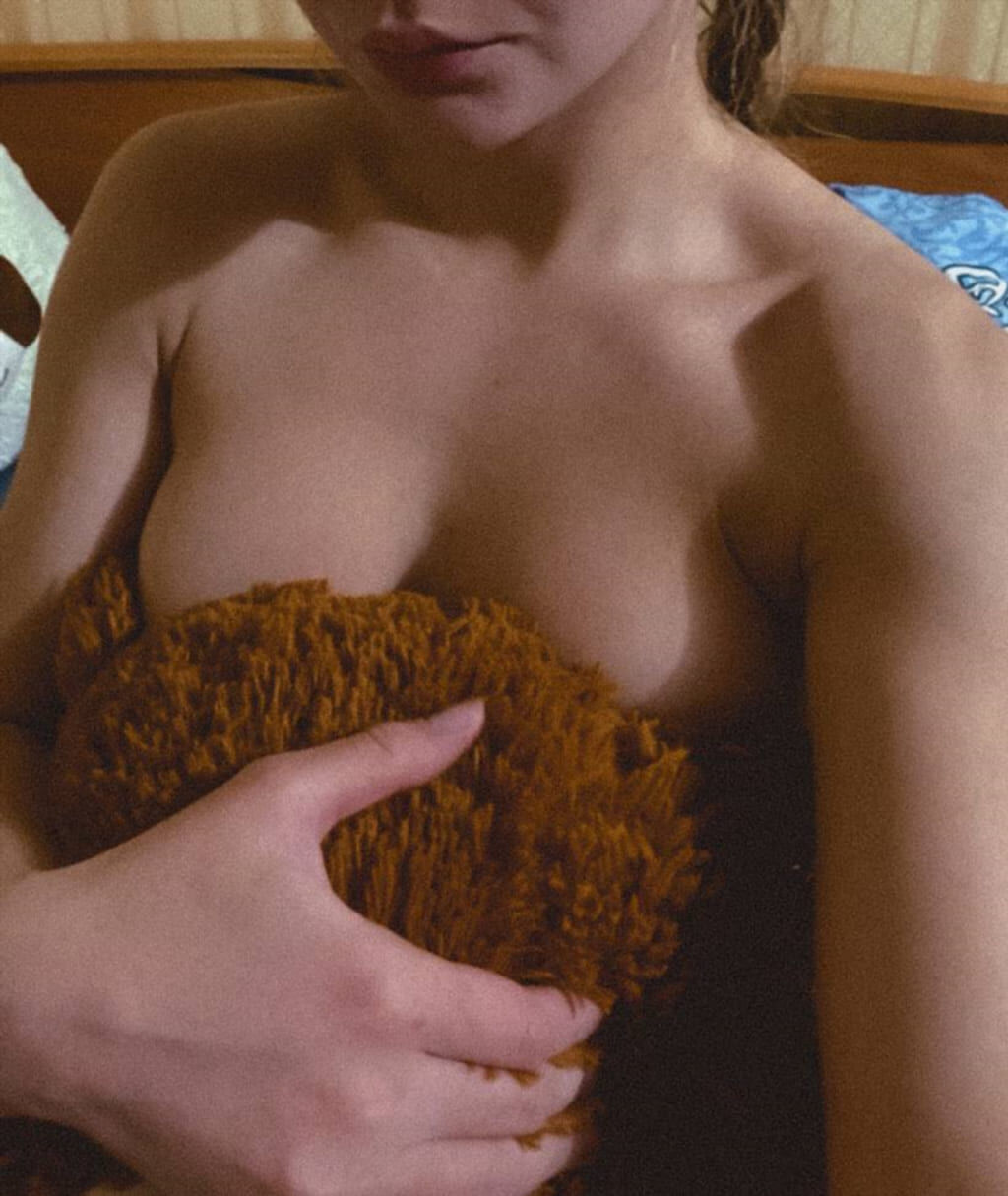 Недавний слив фотосессии Анны Галкиной (полный архив, кадр 14)