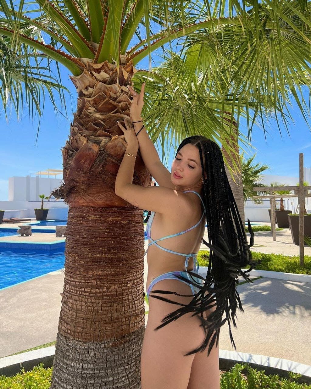 Аня Покров на пляже — фотосет #82 Эксклюзивный слив: Аня Покров на пляже (детальный ракурс, кадр 82)