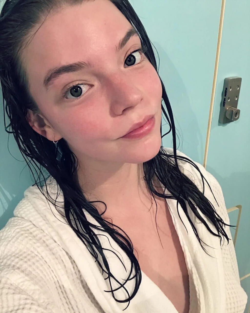 Стильный образ Anya Taylor-Joy (в высоком качестве, кадр 46)