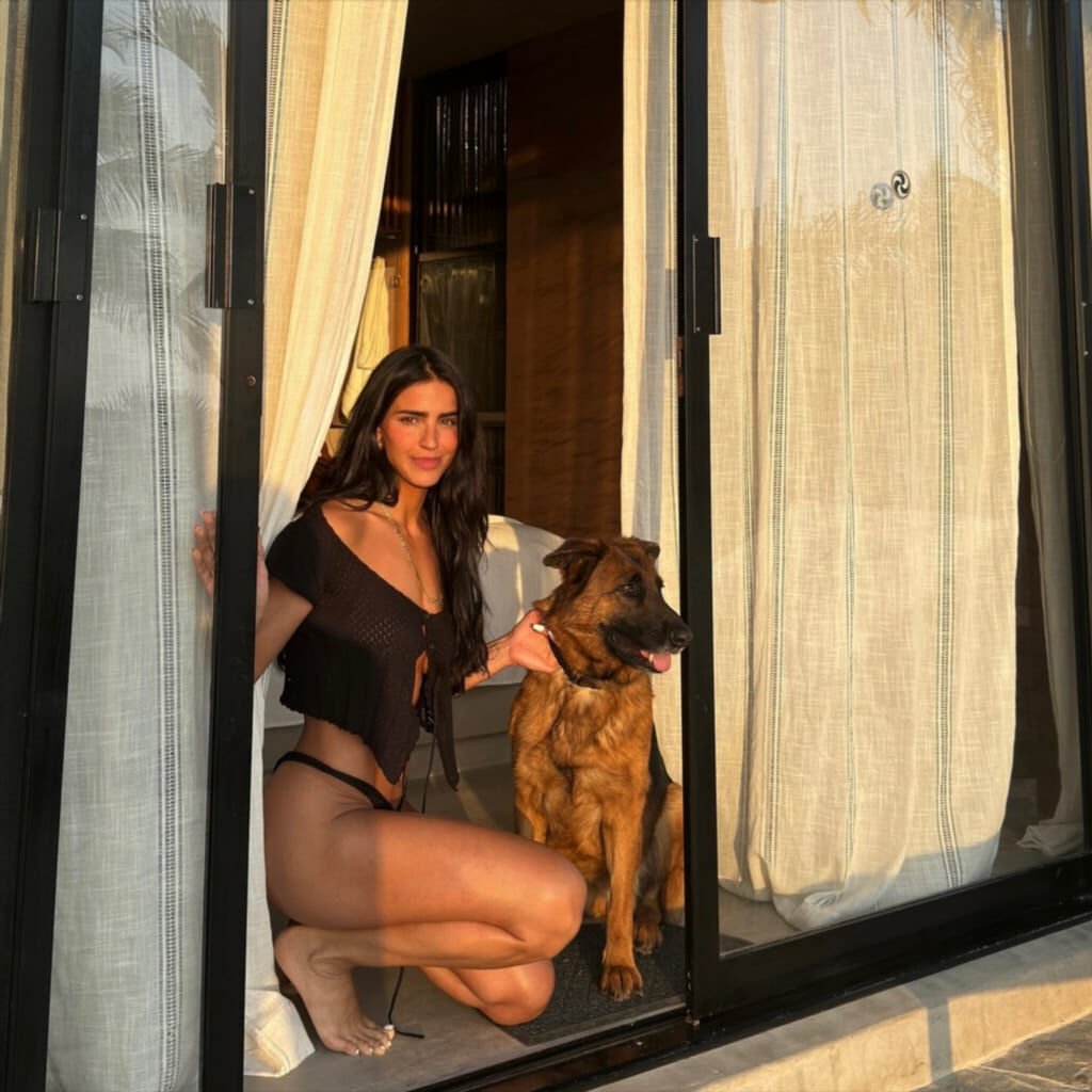 Соблазнительный образ Barbara de Regil