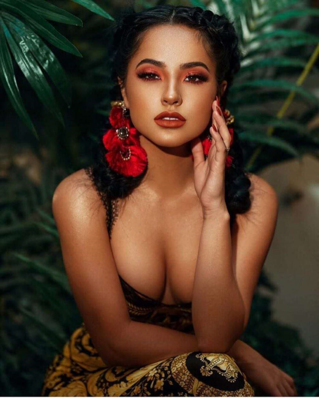 Becky G на отдыхе Becky G на отдыхе, слив кадров