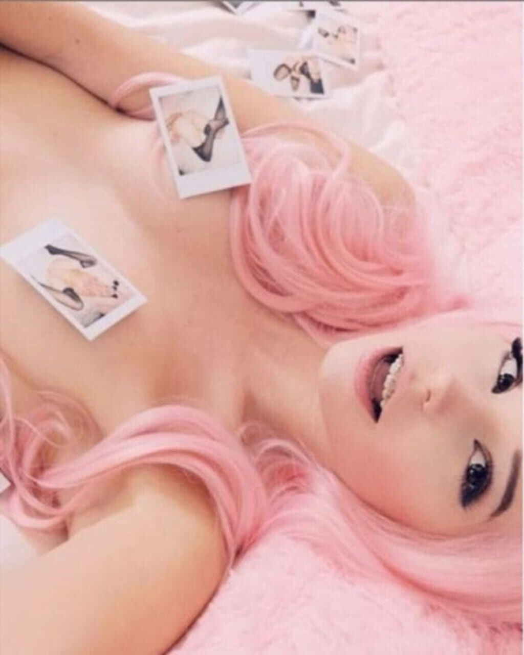 Belle Delphine слив фото из соцсетей
