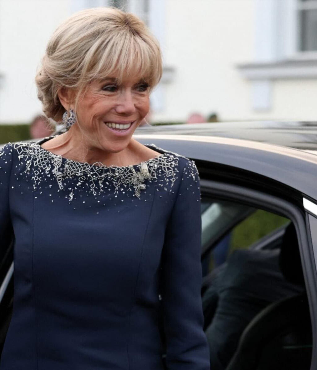 Скрытая съемка Brigitte Macron слив (полный архив, кадр 114)