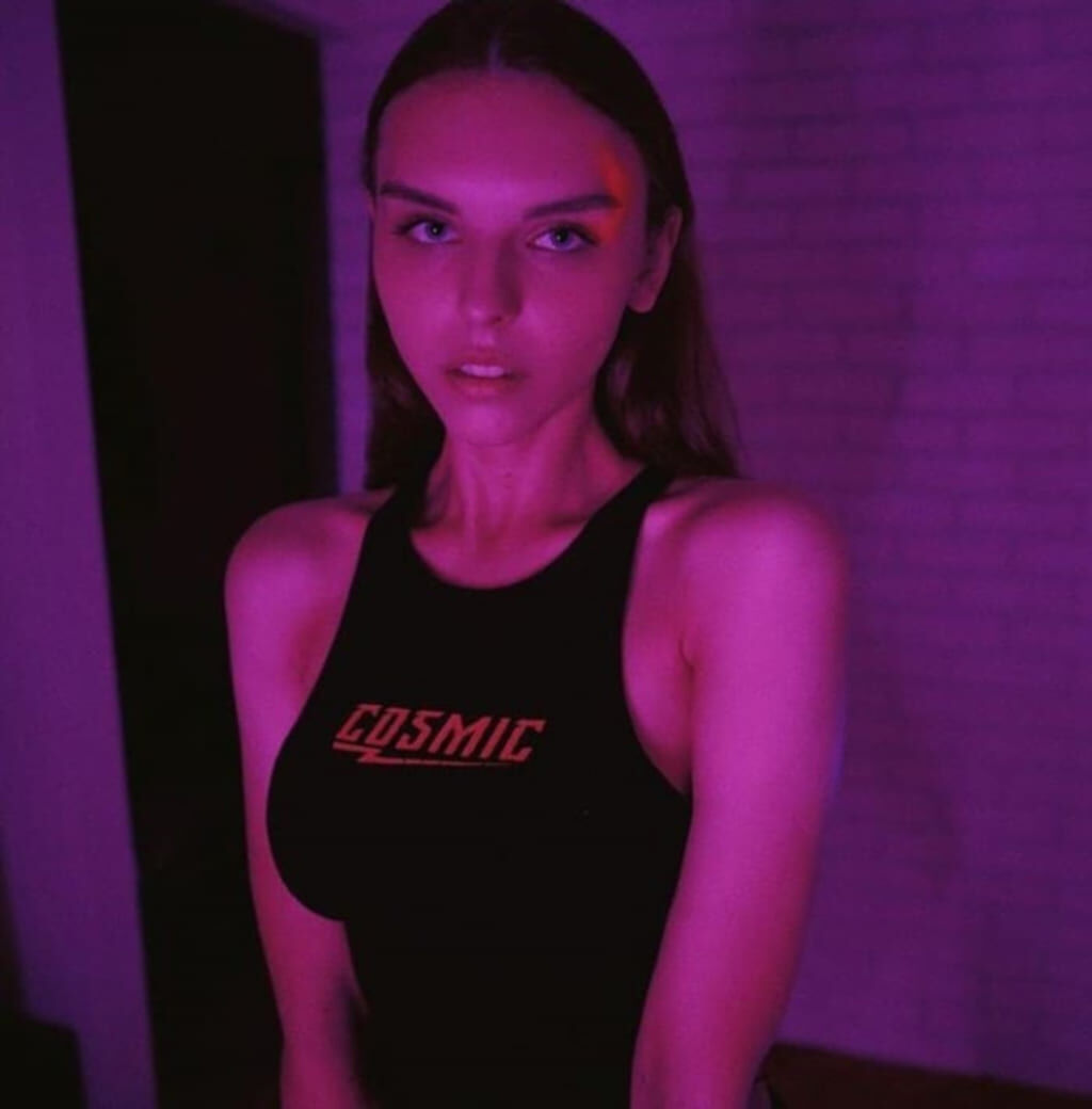 Вика Меднис горячая фотосессия
