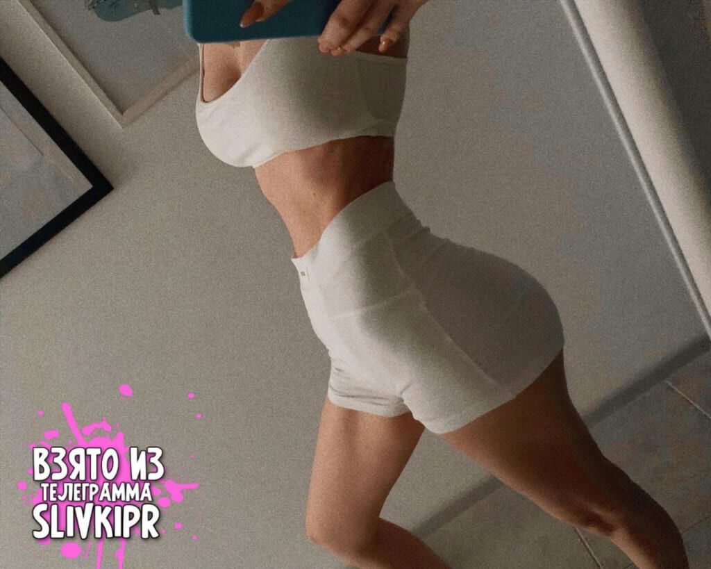 Откровенный слив вишенка в купальнике (откровенный фотосет, кадр 77)