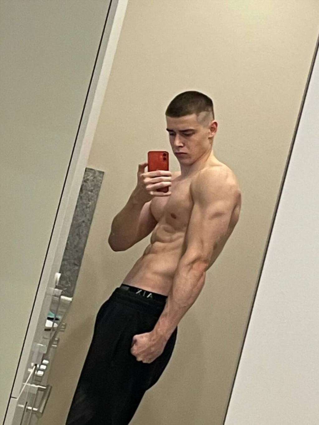 Глеб Демидов: эксклюзивная фотосессия