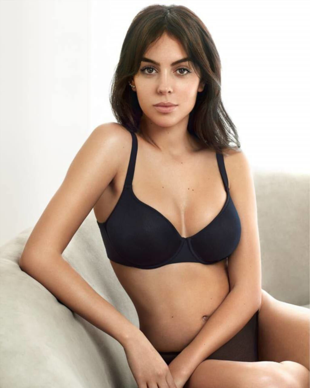 Эксклюзивный слив Georgina Rodriguez (откровенный фотосет, кадр 107)
