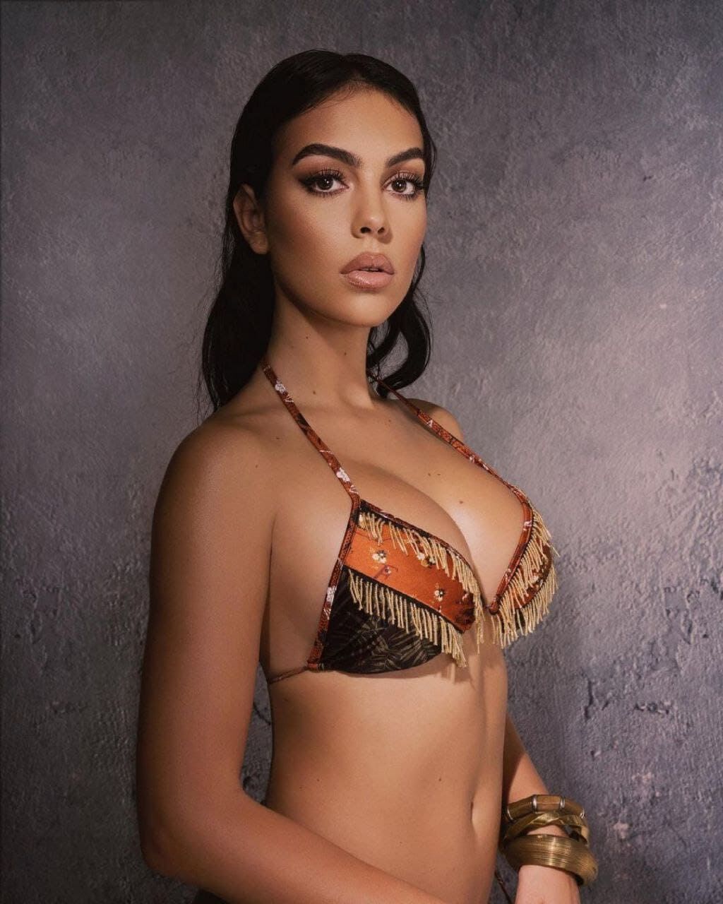 Слив селфи Georgina Rodriguez (детальный ракурс, кадр 69)