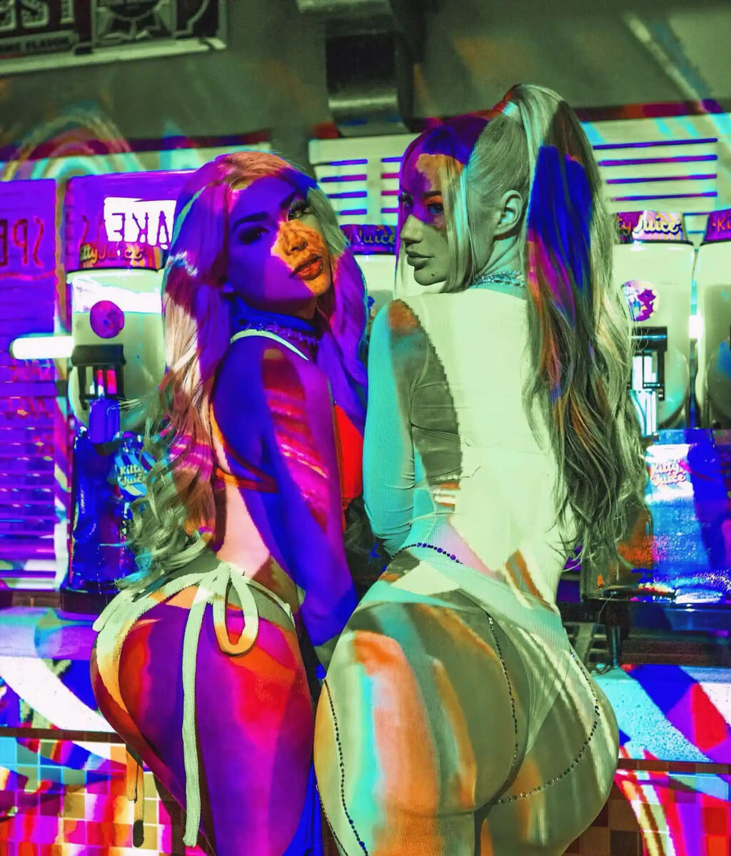 Iggy Azalea в бикини — кадр из сета #136 Смелый образ Iggy Azalea в бикини (кадры из закрытого архива, кадр 136)