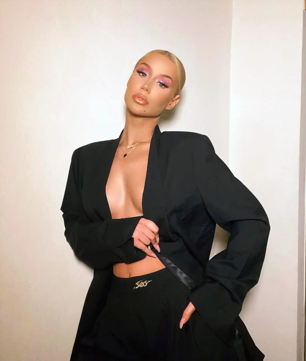 Соблазнительный сет Iggy — архив #119 Соблазнительная фотосессия Iggy Azalea (полный архив, кадр 119)