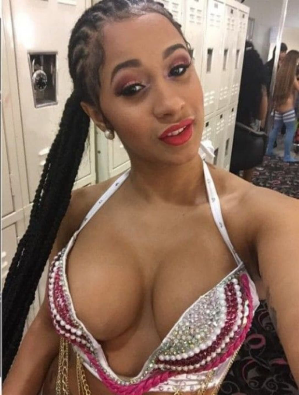 карди би (cardi b) слив откровенных фотосетов кадр 67