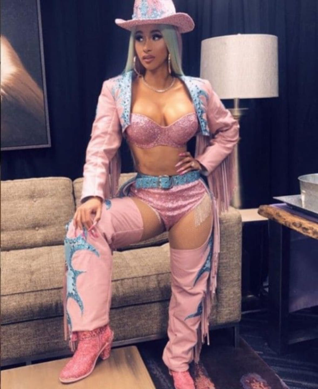 слитые фотографии карди би (cardi b) из архива (свежие снимки, кадр 46)