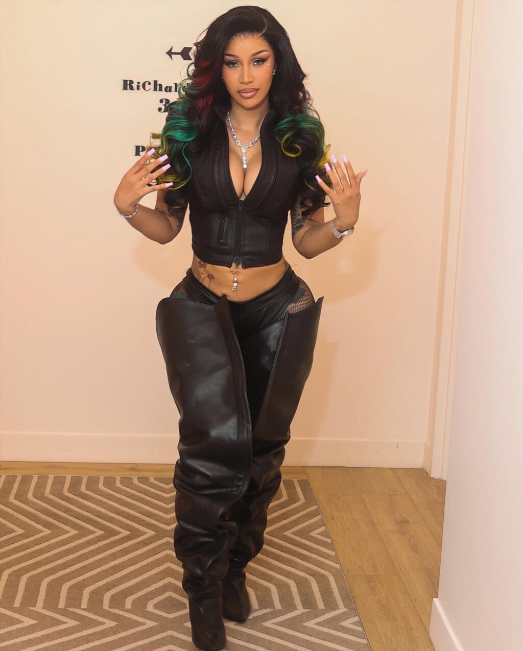 приватные снимки и слив карди би (cardi b) (откровенный фотосет, кадр 8)