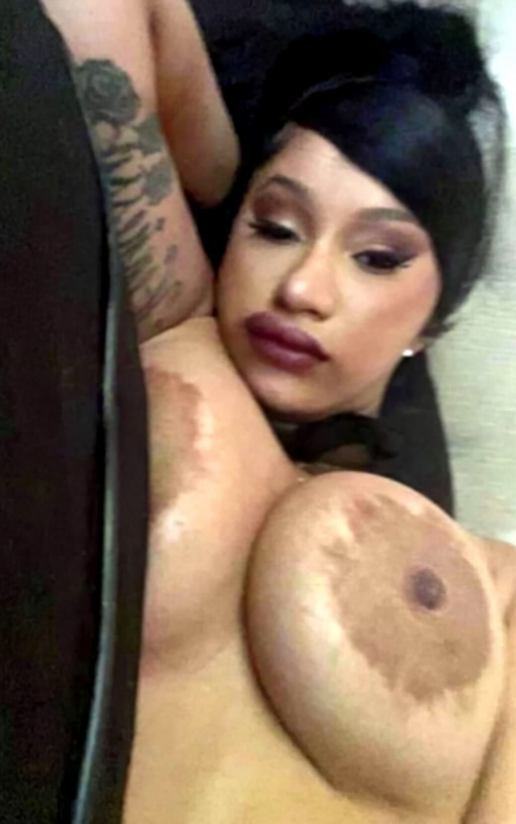 слив карди би (cardi b) горячие фотосессии и архив