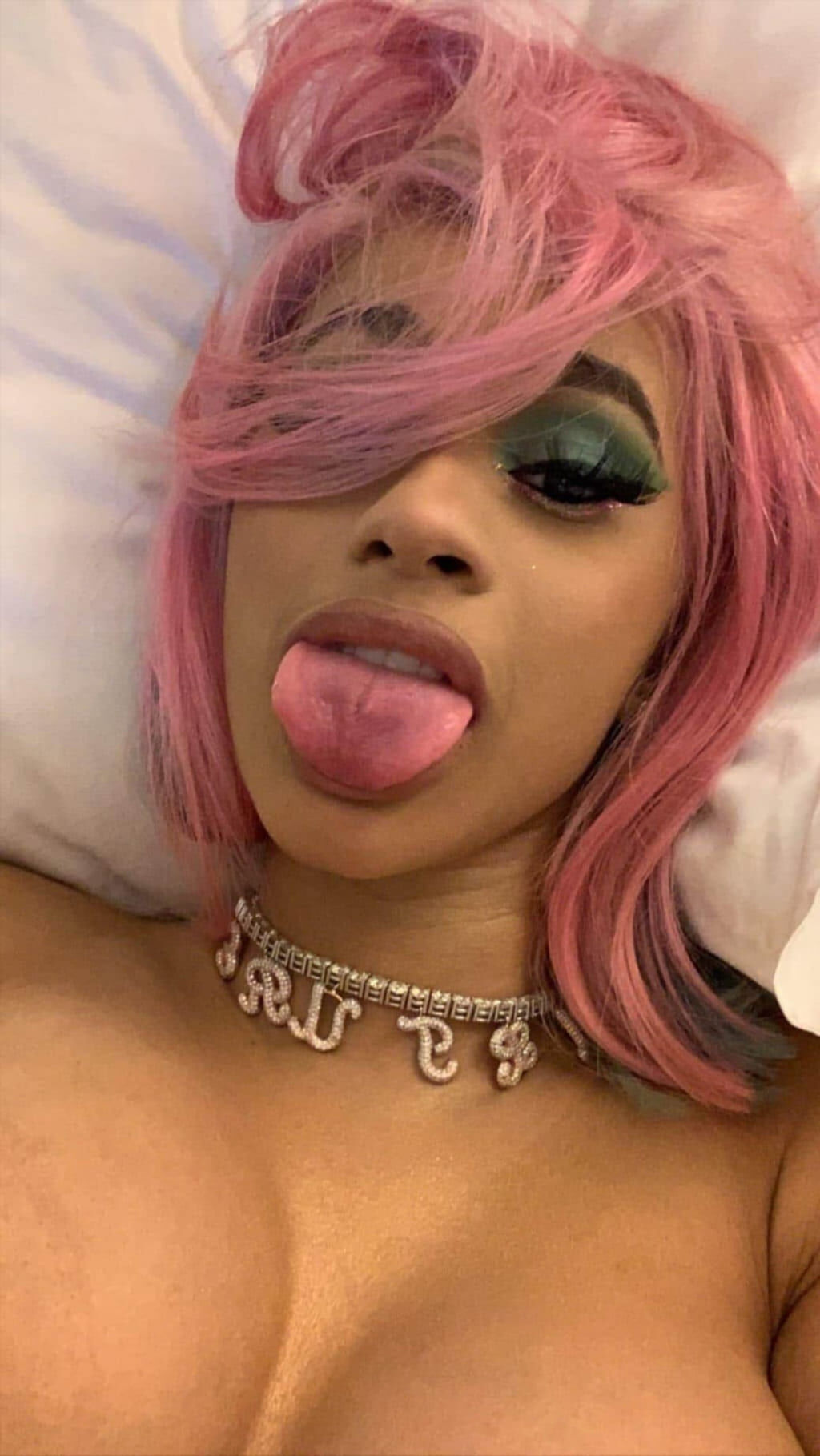 слитые фотографии карди би (cardi b) из архива кадр 52