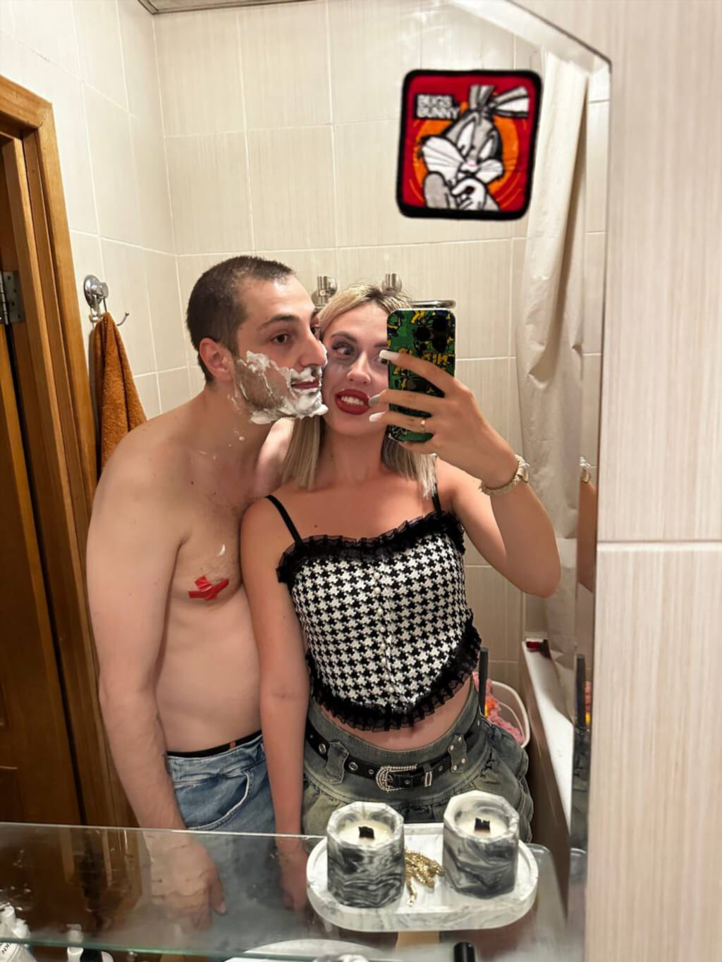 Архивные кадры слива Кенели Сайкс