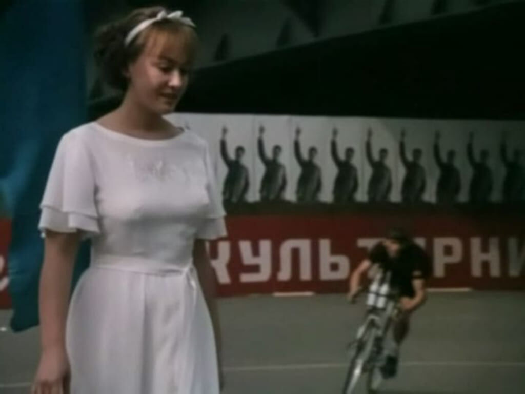 Дерзкая фотосессия — кадр из сета #19 Лариса Гузеева в дерзком образе, слив (откровенный фотосет, кадр 19)