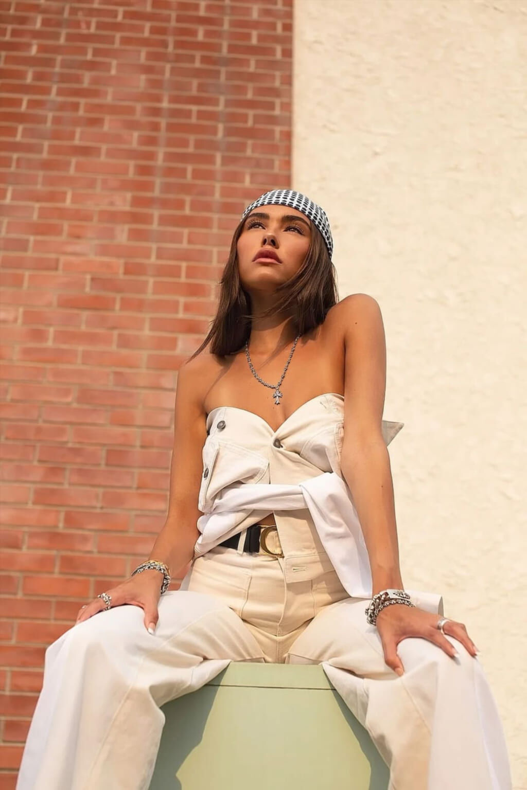 Слив Madison Beer в нижнем белье