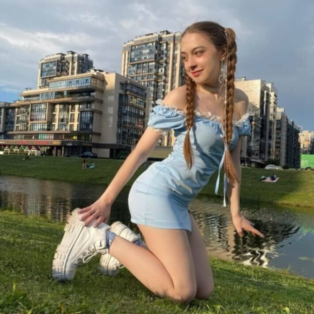 В купальнике — фотосет #272 Горячий слив Мэйби Бэйби в купальнике (детальный ракурс, кадр 272)