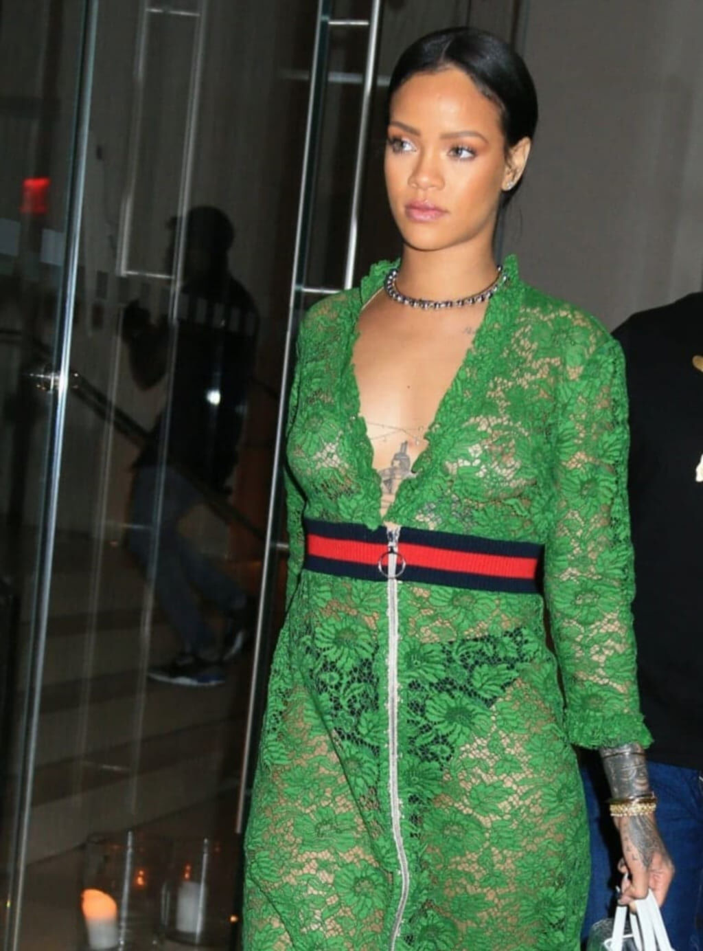 Rihanna в откровенной фотосессии (подборка из сета, кадр 58)