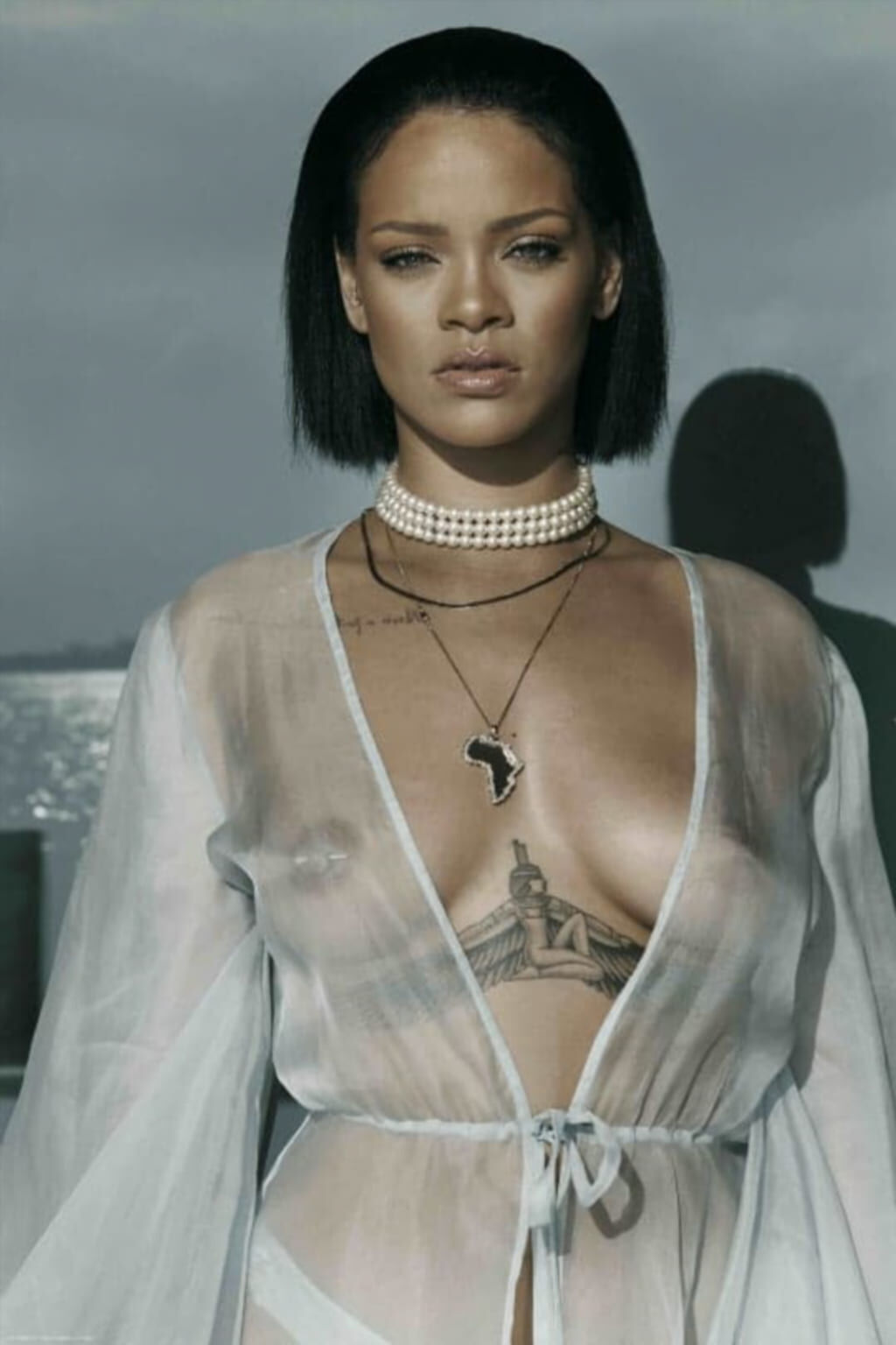 Слив Rihanna: смелые кадры сета (в высоком качестве, кадр 140)