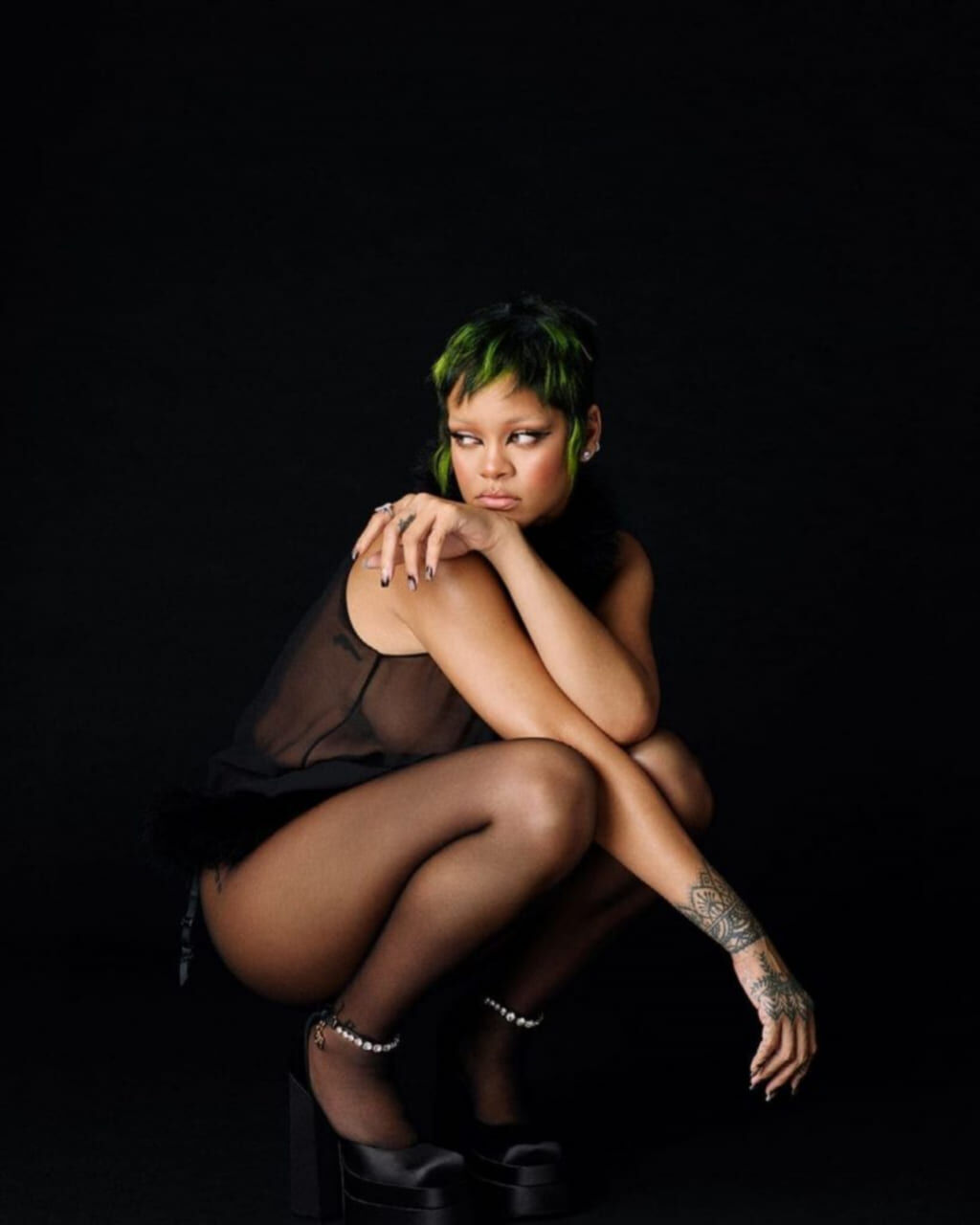 Rihanna: откровенные приватные фото (эксклюзивные кадры, кадр 108)