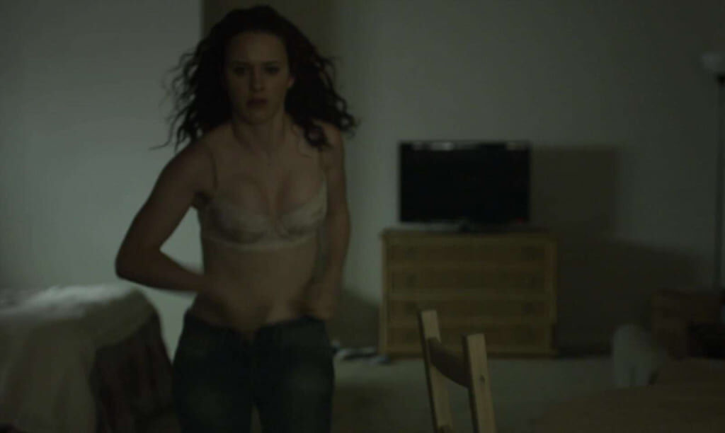 Свежий слив сета Rachel Brosnahan