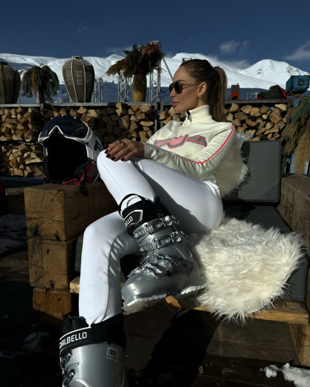 Полный архив фото — архив #61 Полный слив архива фото Зои Фуць (подборка из сета, кадр 61)