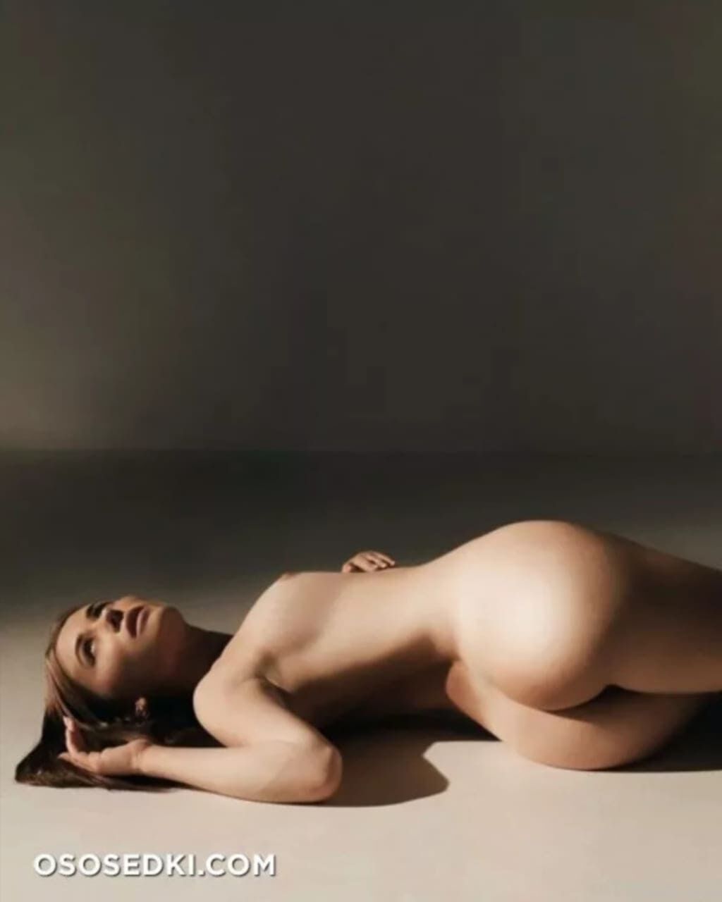 Недавний слив arilaviee с фотосессии ню (полный архив, кадр 64)