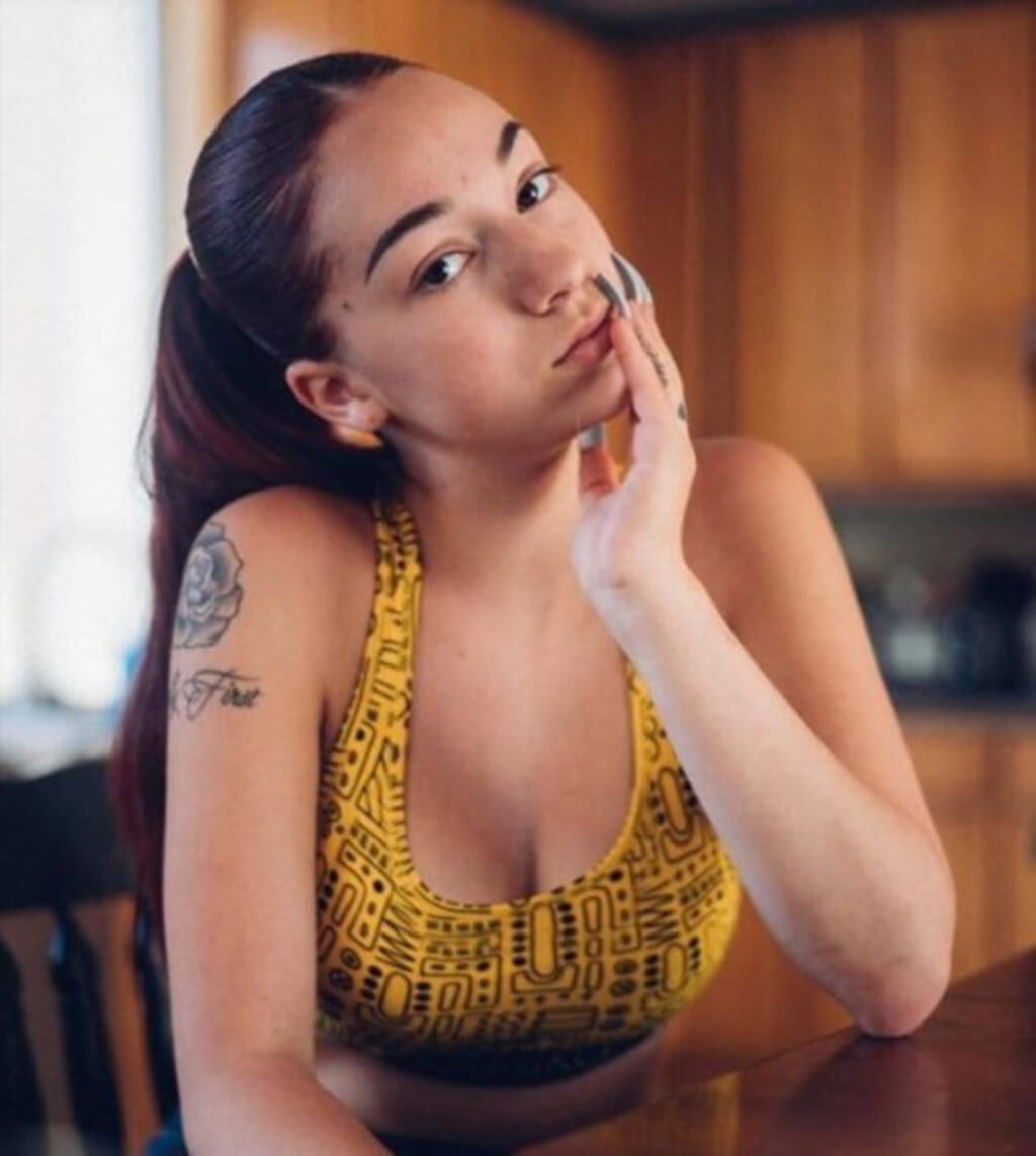 Чувственный образ певицы Чувственный образ со слива Bhad Bhabie