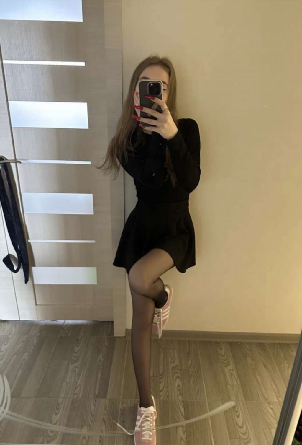 Слив Bloomus Juligirl: кадр из сета