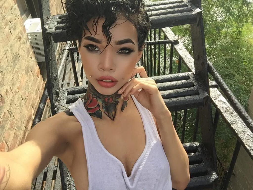 Слив Gena Tew на фото Горячая фотосессия из слива Gena Tew