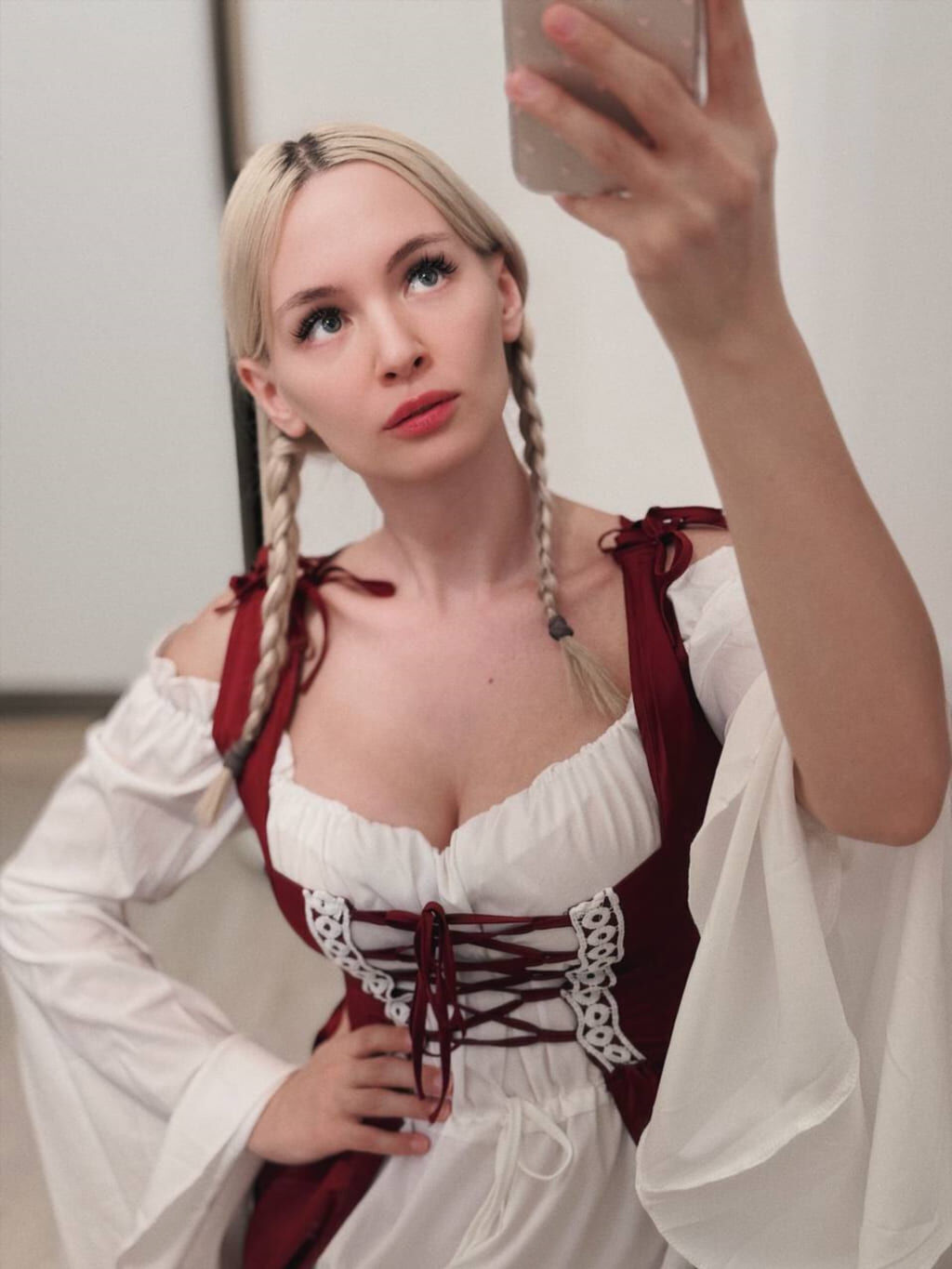 Студийная фотосессия Евгении Уайлд