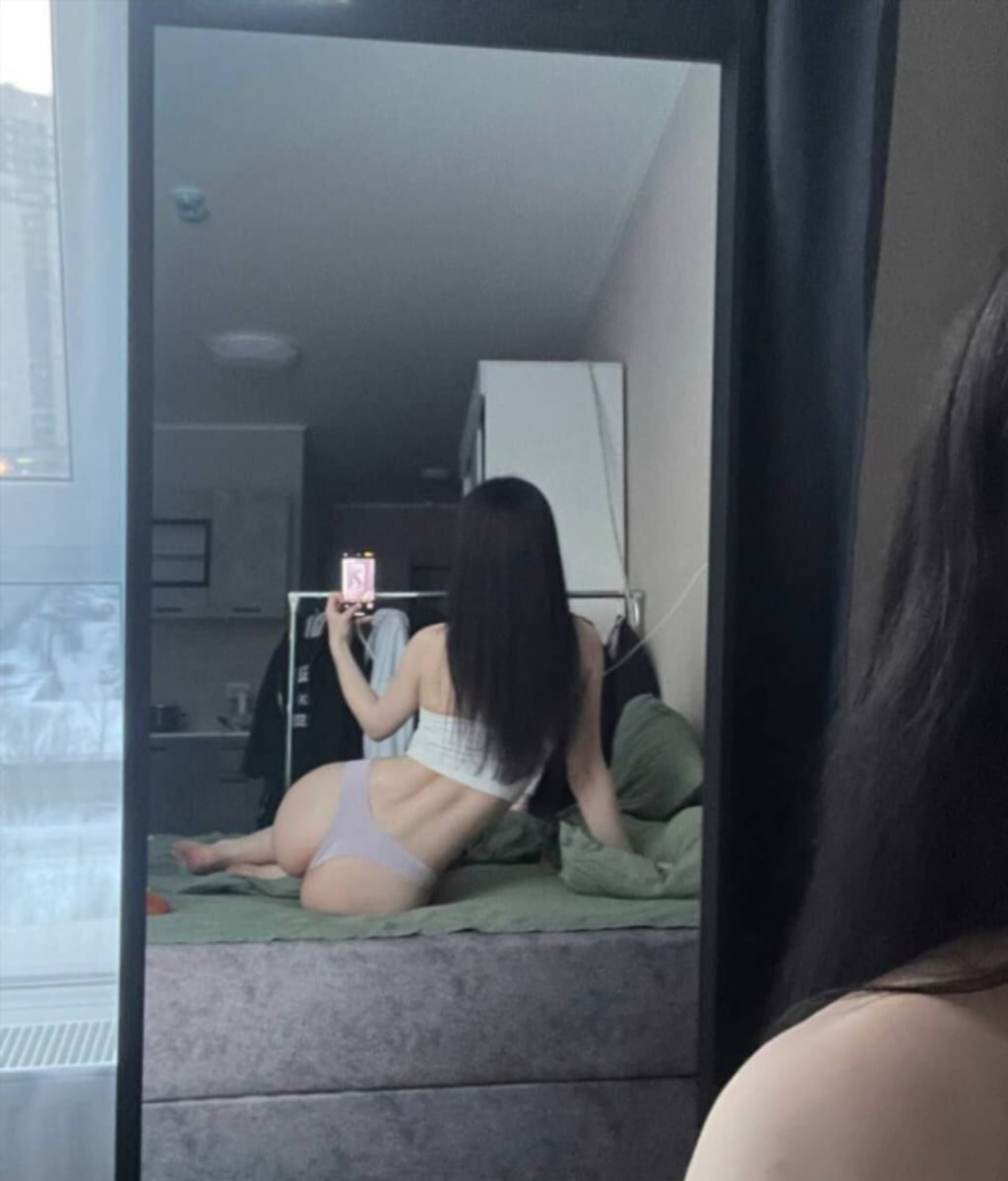 Слив girlwalkingonfire: фотосет (горячие кадры, кадр 24)