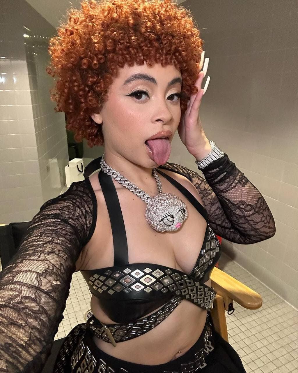 Слив со стрима Ice Spice крупным планом (полный архив, кадр 98)