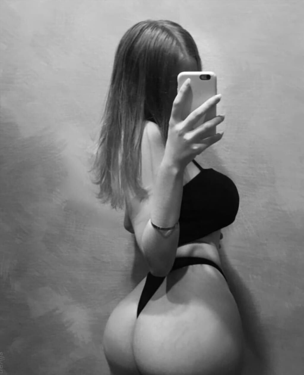 katrlvinaa фотосет — кадр из сета #78 Слив katrlvinaa: откровенный образ (откровенный фотосет, кадр 78)