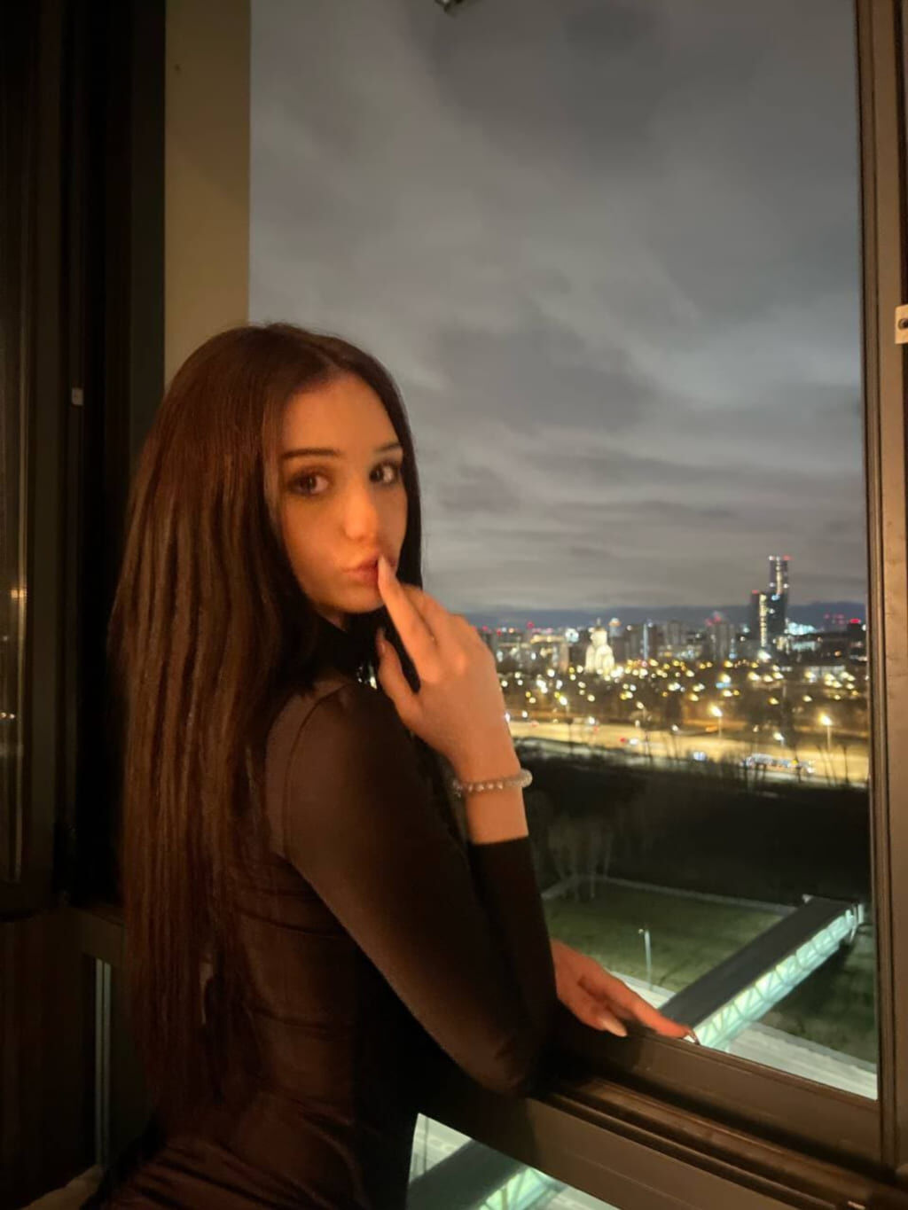 Неизданные кадры onlykrisssty, слив (в высоком качестве, кадр 123)