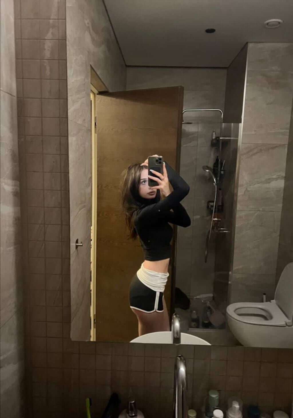 Горячий образ onlykrisssty на фото