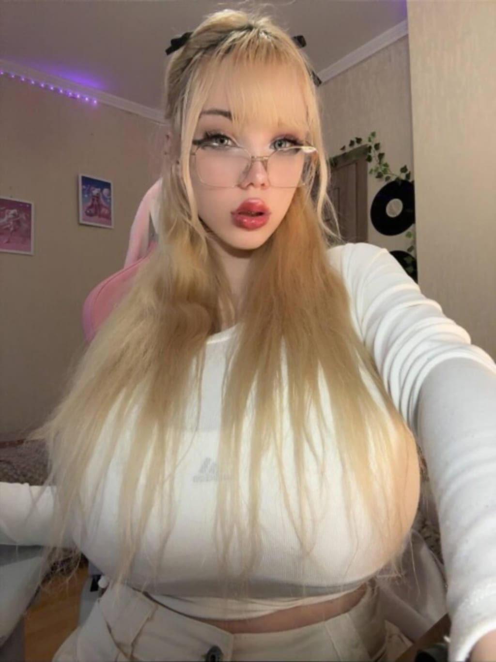 Слив архивных кадров mommy kitty