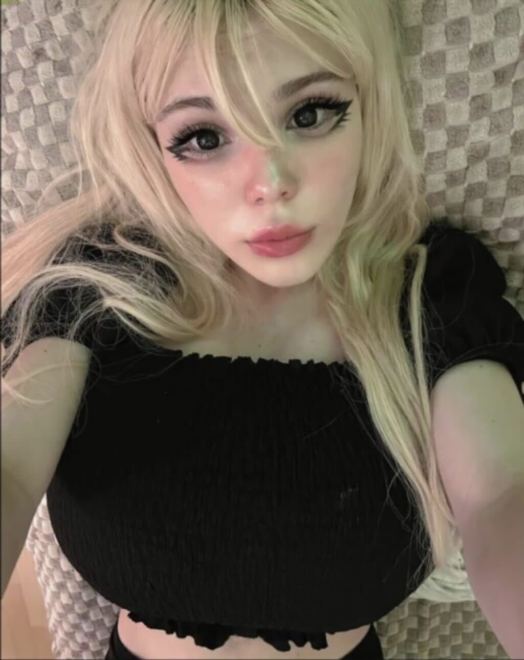 Слив mommy kitty: финал фотосета (горячие кадры, кадр 74)