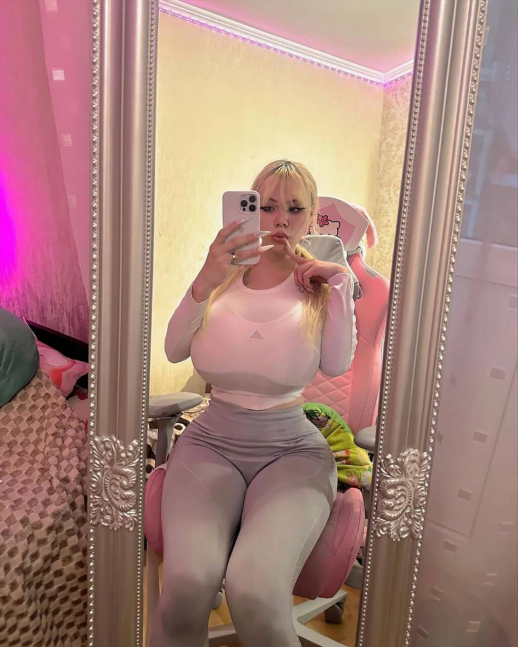 Слив фотосессии kitty keettt в студии (свежие снимки, кадр 233)