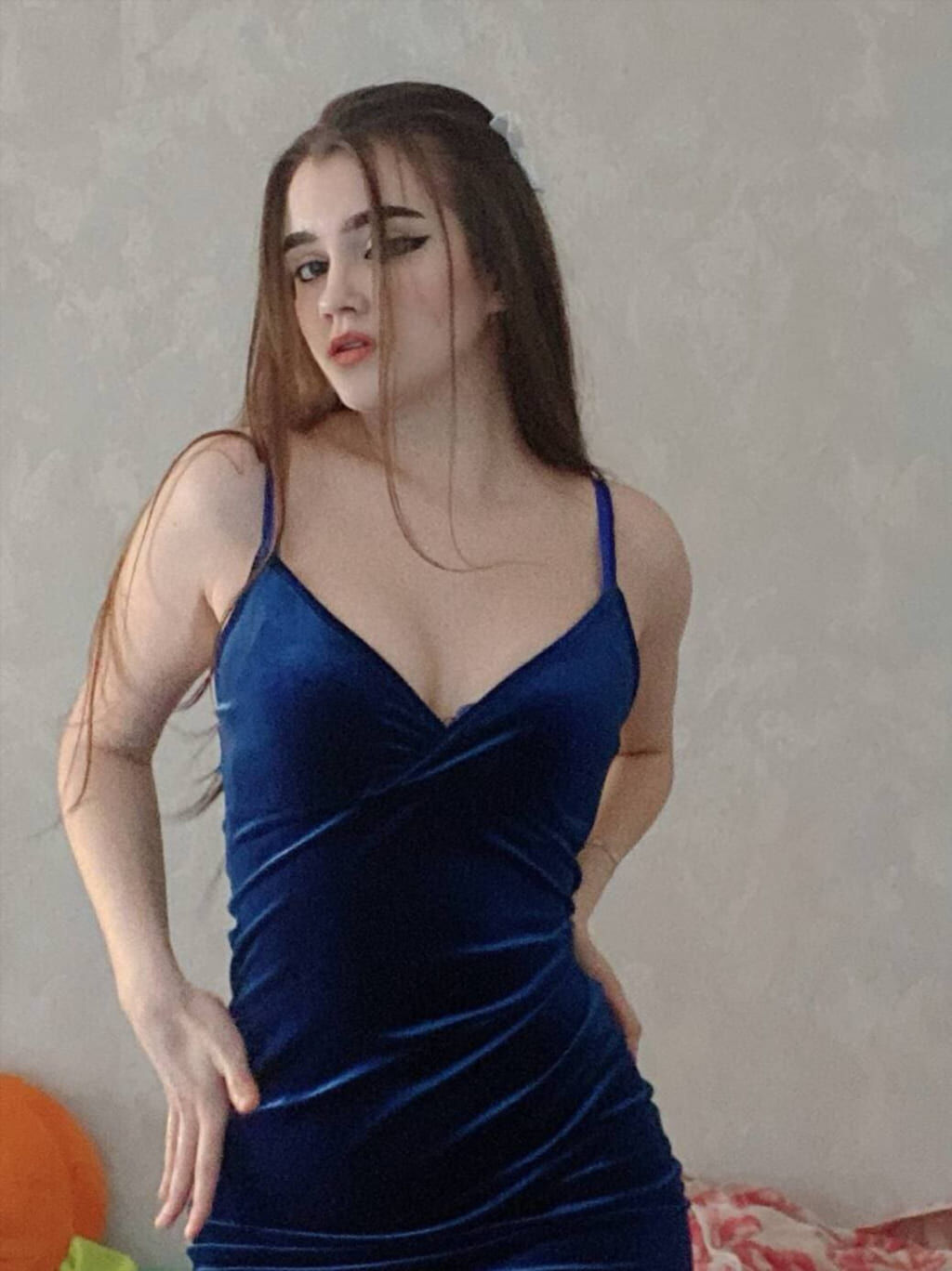 Финальный кадр слива lelyamt (откровенный фотосет, кадр 74)
