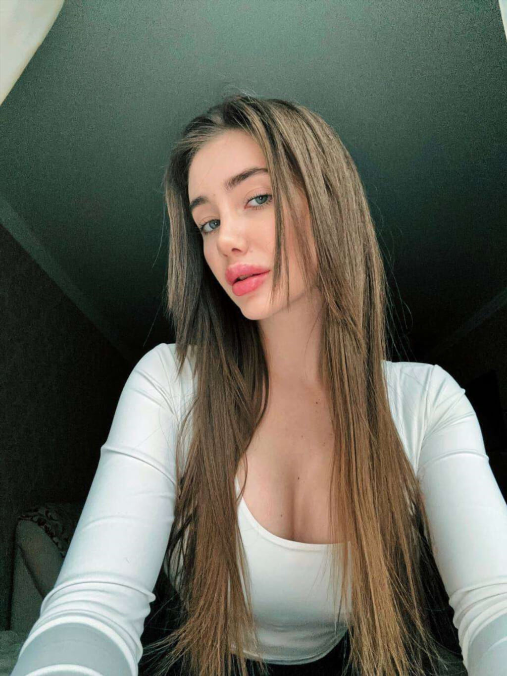 Слив likylafit: селфи в нижнем белье