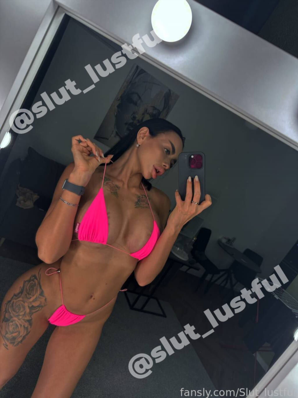 Слив lustful slut: кадр с веб-камеры (горячие кадры, кадр 142)