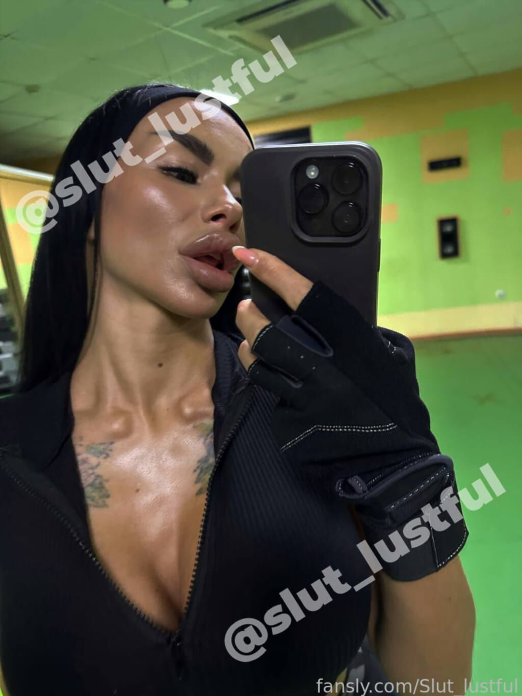 Пикантный слив lustful slut в купальнике (детальный ракурс, кадр 149)